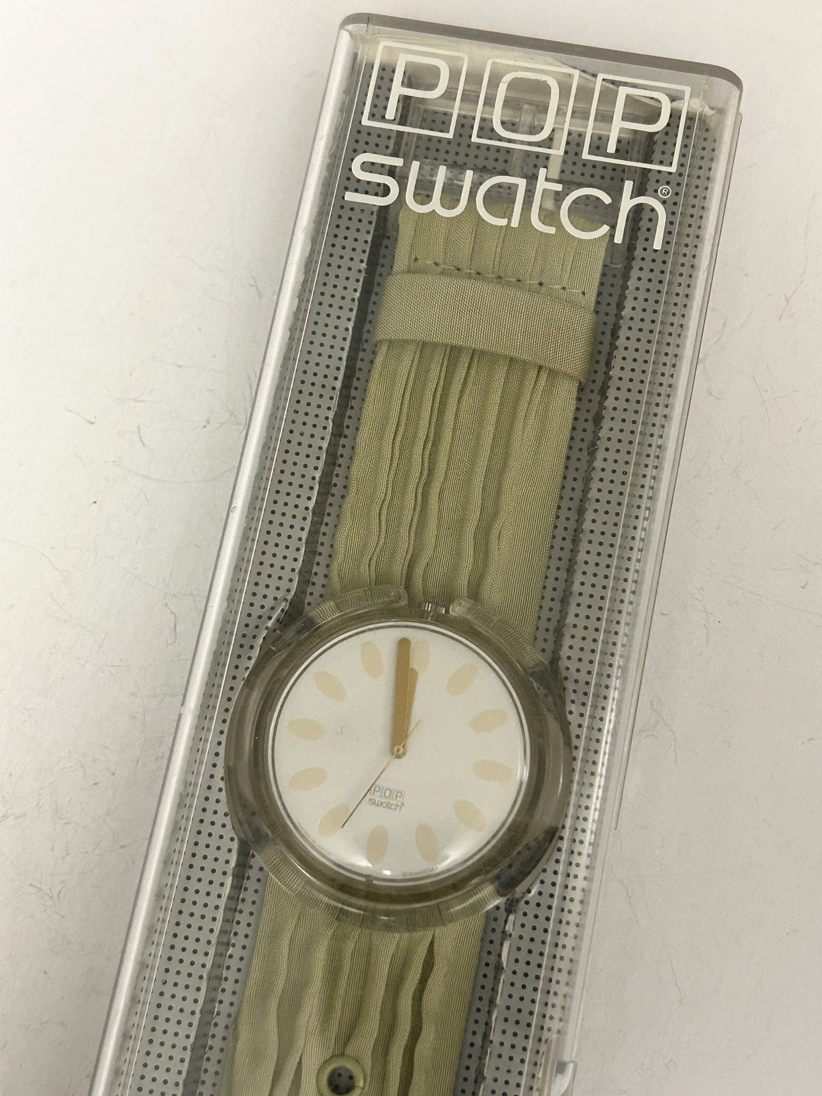 83年創立スイスウォッチ初期リリースモデル80-90,s初期SWATCH