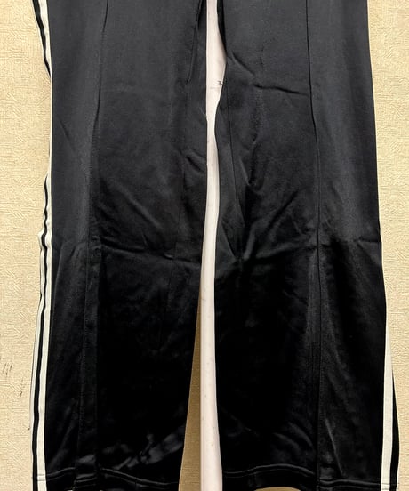 〈クラバーストリートオールドモデルアディダスジャパン正規品〉アディダスジャパン正規品2003,s BLACKX LEGACYトラックパンツリアル年代フラッシャータグ付未使用品スペシャルプライス