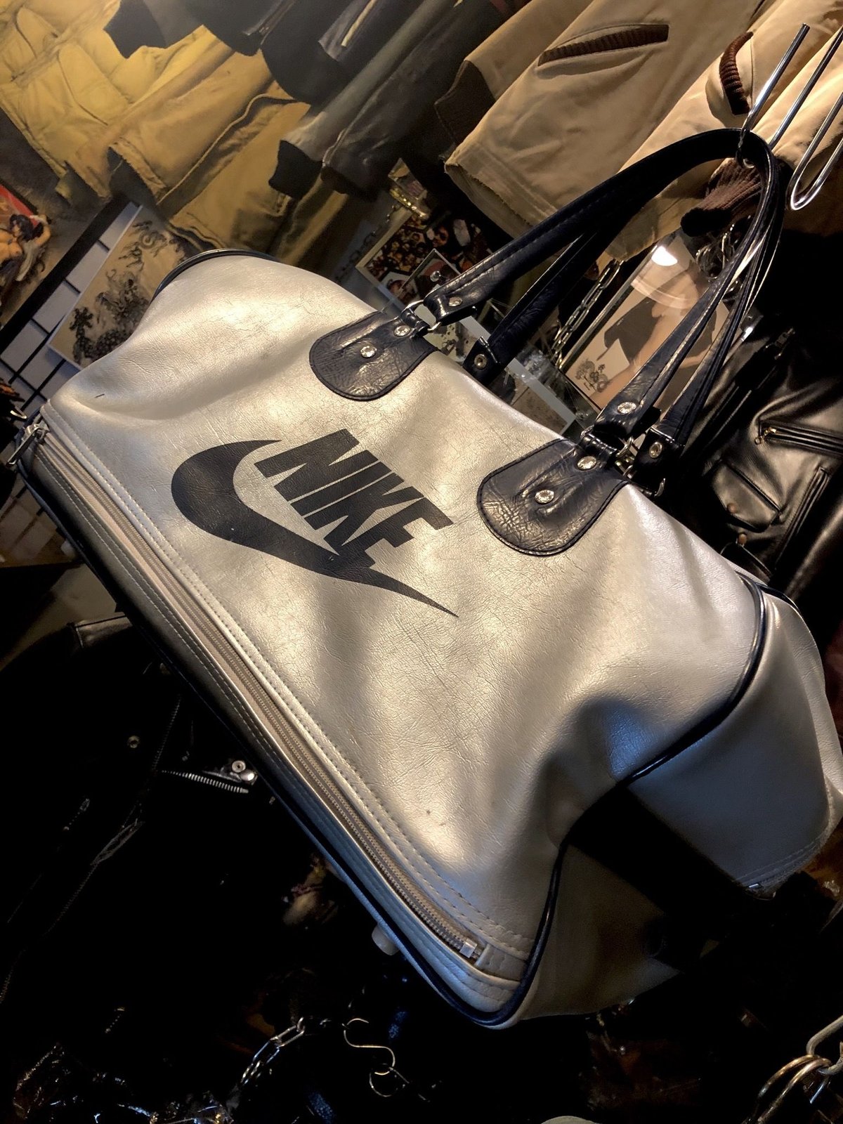 《激レアNIKEオレンジタグヴィンテージ》80年代オレンジタグ希少英国領時代香港製 Vintage NIKE BOSTON BAGヴィンテージ年代ランク美品スペシャルプライス 《激レアNIKEオレンジタグヴィンテージ》80年代オレンジタグ希少英国領時代香港製 Vintage NIKE BOSTON BAGヴィンテージ年代ランク美品スペシャルプライス