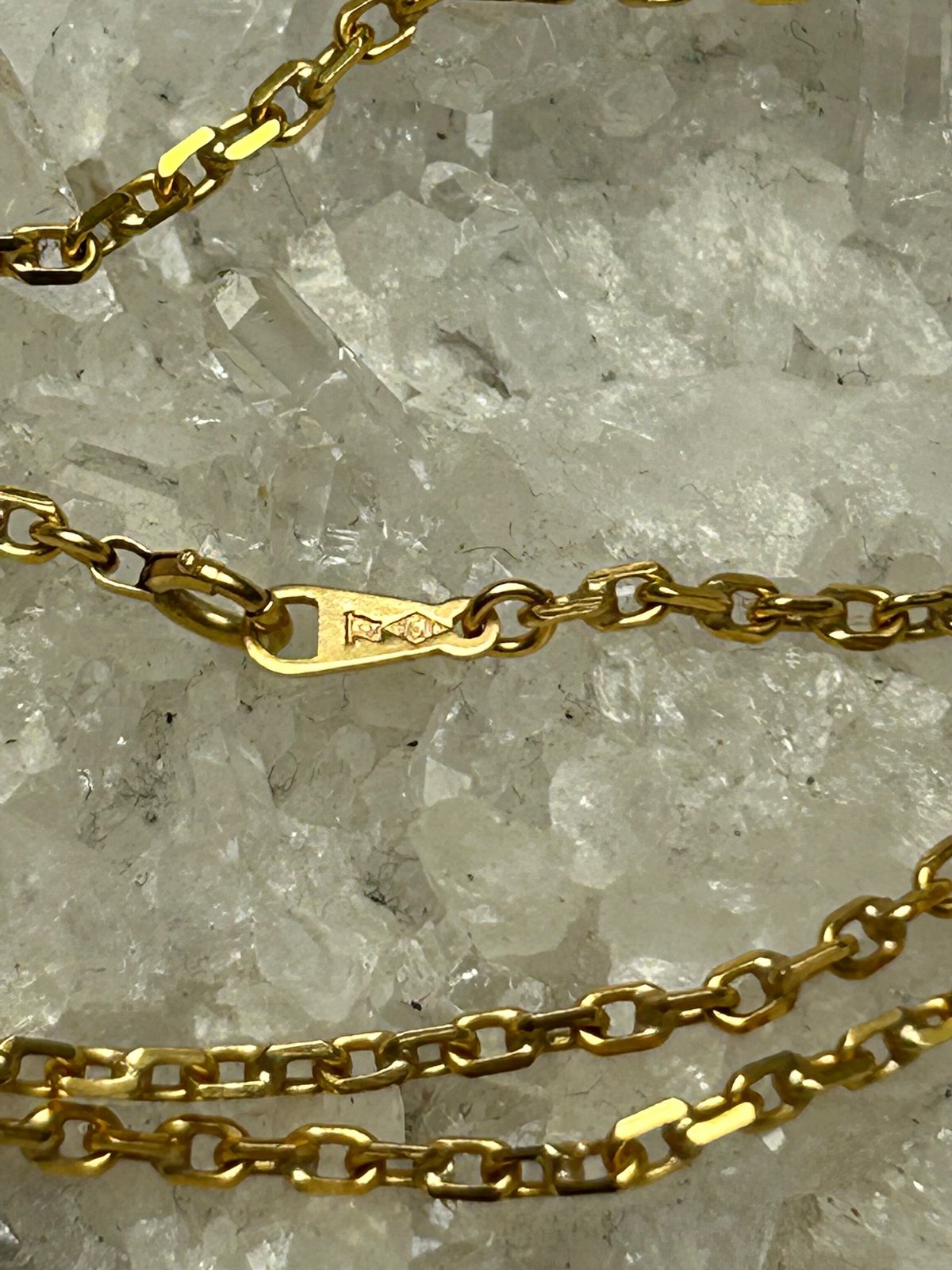 オールドエイティーズ海外刻印750(K18)GOLD JEWELRY〉80年代海外 オールドエイティーズ海外刻印750(K18)GOLD JEWELRY〉80年代海外
