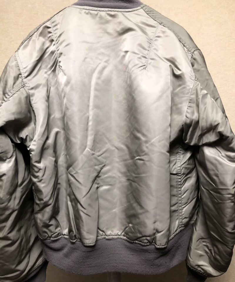 U.S.A.製時代最終期ALPHA社MA-1フライトジャケット〉U.S.A.製時代ALPHA