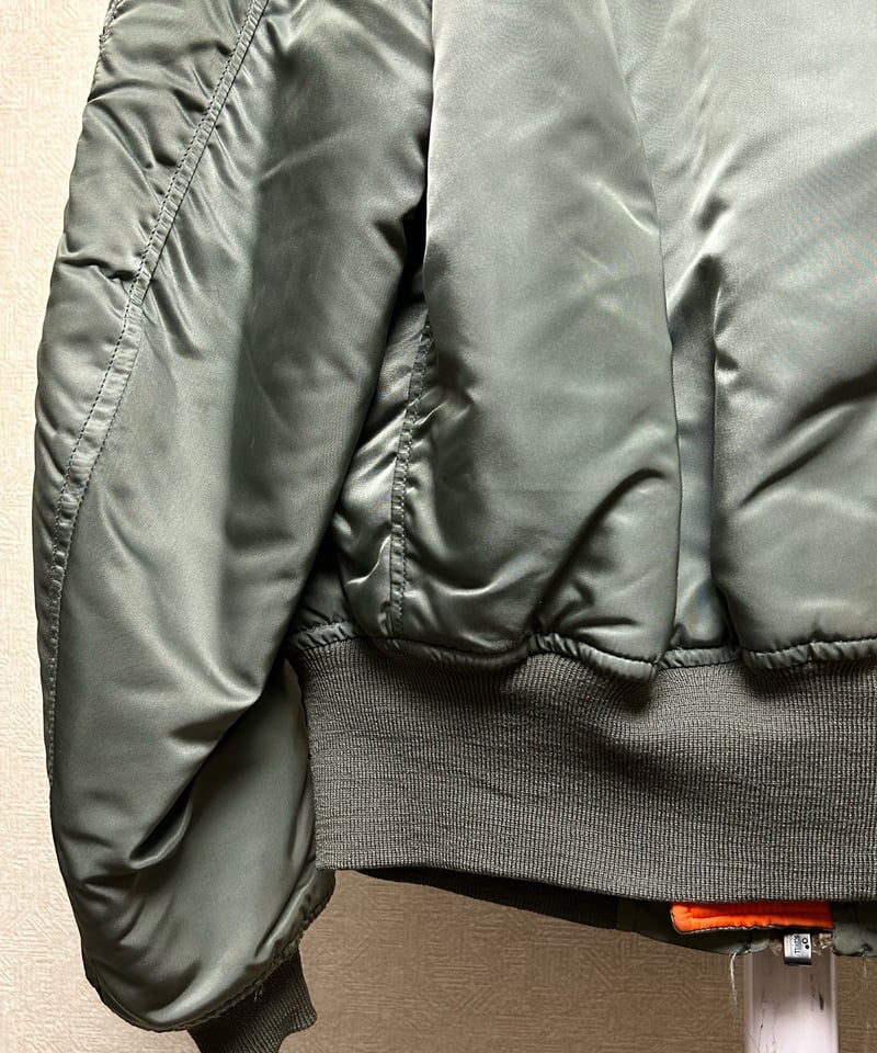 【美品】アルファ　MA-1 フライトジャケット　69s SCOVILL 希少 楽天市場】【中古】ALPHA 68年復刻 USA製 SCOVILLジップ MA-1