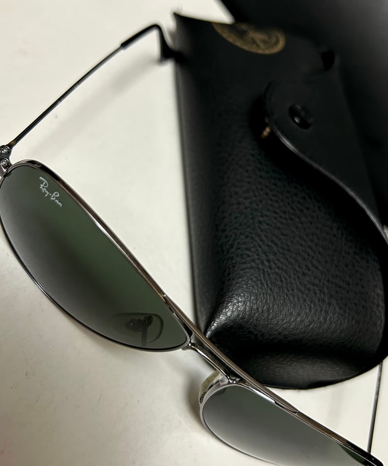 永遠不滅人気Ray・Banサングラスケース付き美品〉Ray・Banメタル
