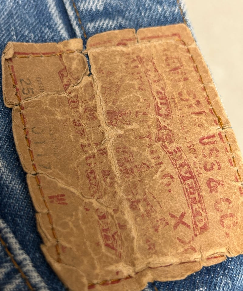 80年代U.S.A.製希少2501赤耳ハーフ仕様〉80年代U.S.A.製Levi's2501