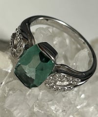 〈K18WG JEWELRYマテリアルダイヤリング極上美品〉K18WGダイヤ入りGクォーツリング黄金サイズ11.5号2009年大丸購入証明券付極上美品スペシャルプライス