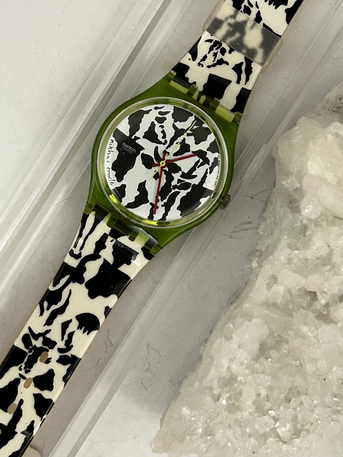 83年創立スイスウォッチ初期リリースモデル80-90,s初期SWATCH