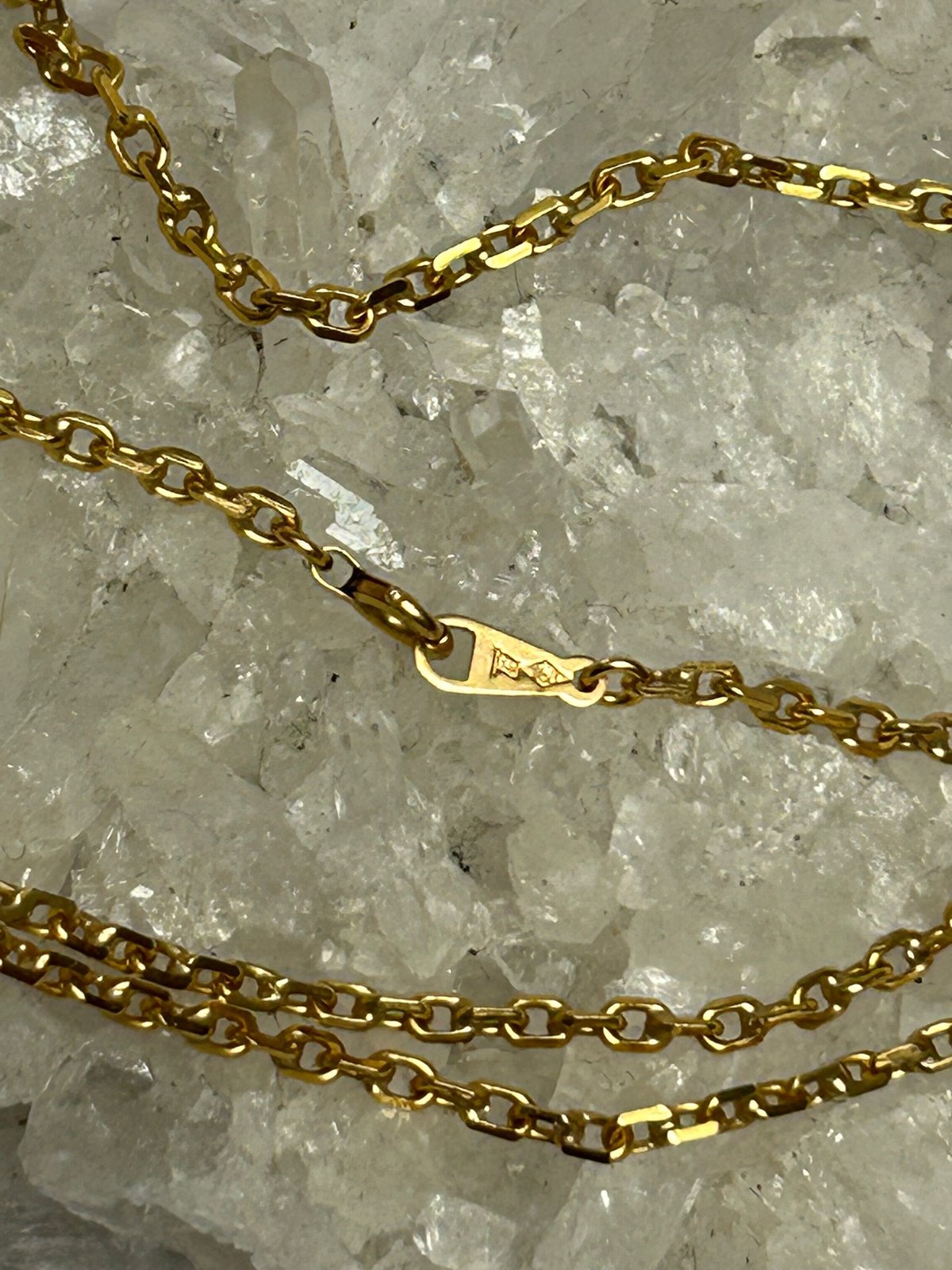 オールドエイティーズ海外刻印750(K18)GOLD JEWELRY〉80年代海外 オールドエイティーズ海外刻印750(K18)GOLD JEWELRY〉80年代海外