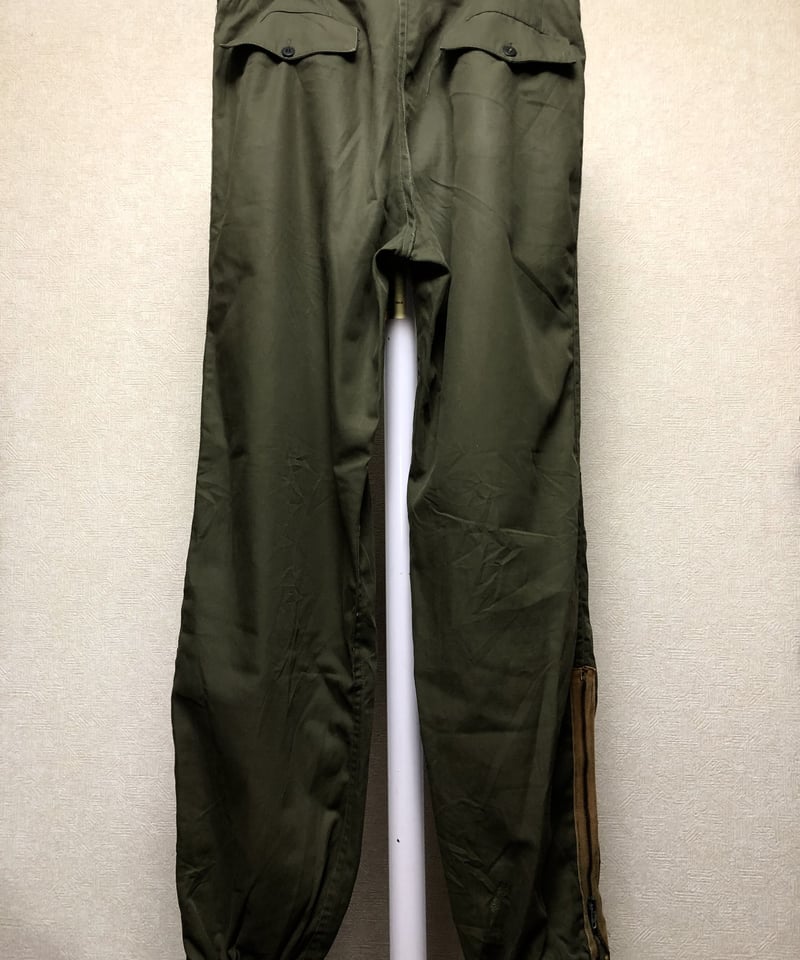 人気イタリア軍MILITARY〉イタリア軍PARACHUTE PANTS黄金サイズ 