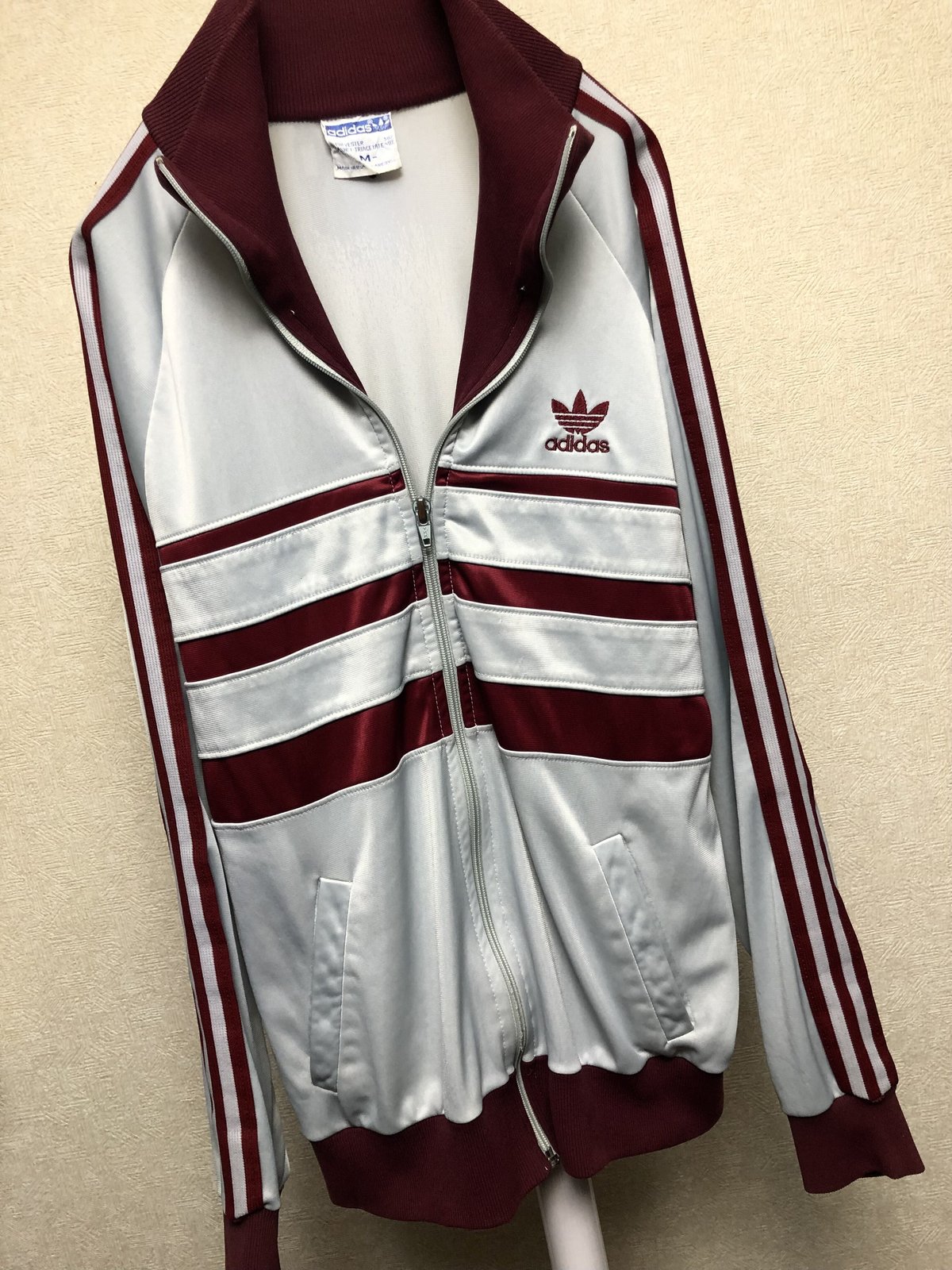 〈目玉エイティーズCLUBBERトラックジャケット〉80年代U.S.A.製 adidas  JazzyカラーコンビネーションWINE×GRAYトラックジャケット黄金サイズヴィンテージ美品