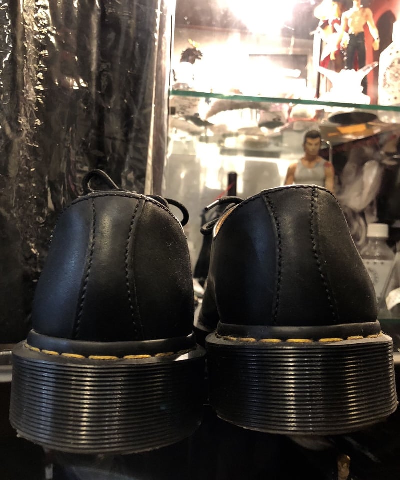 人気ドクターマーチンDORIAN極上美品〉Dr.Martens DORIAN 3EYELET