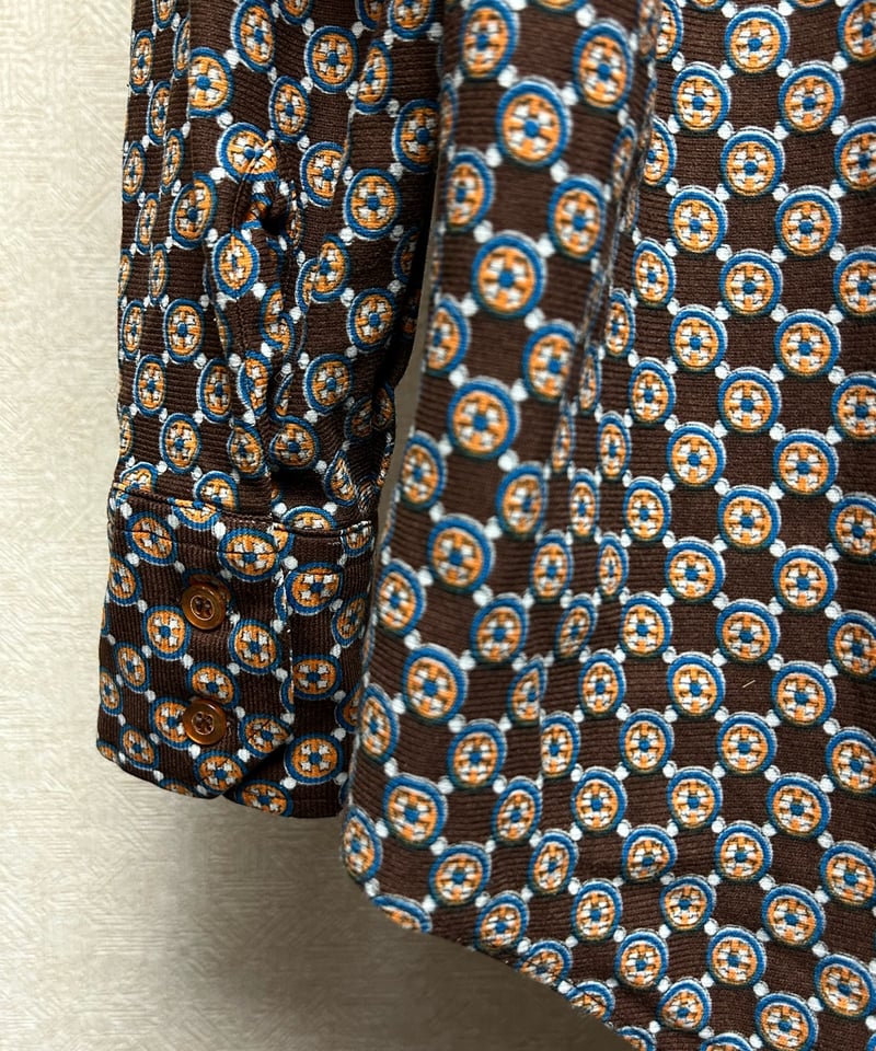 セブンティーズR&R総柄ポリエステルシャツ〉70年代KOREA製 セブンティーズR&R総柄ポリエステルシャツ〉70年代KOREA製
