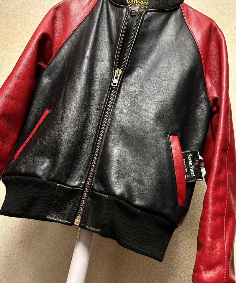 希少 DSQUARED2 本革 レザージャケット ライダースジャケット 黒 ロゴ 希少 DSQUARED2 本革 レザージャケット ライダースジャケット 黒 ロゴ