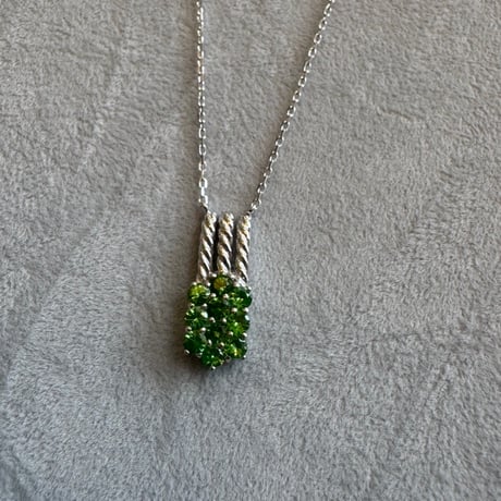 "K18 Color stone necklace.