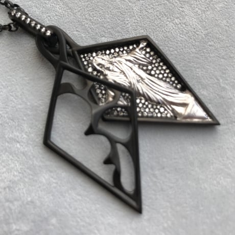 CEORIZ "Jesus" Pendant top. Black Gold(top)×Black Gold.