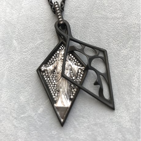 CEORIZ "Jesus" Pendant top. Black Gold(top)×Black Gold.