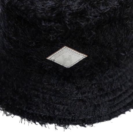 SHAGGY MATERIALS BUCKET HAT