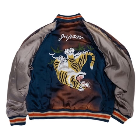 UPSIDEDOWN TIGER EMBROIDERED AGED SOURVENIR JKT