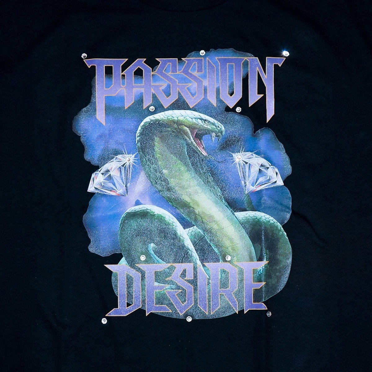 STONE DECORATION T-SHIRT 