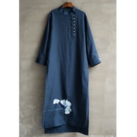手刺繍入り アオザイ