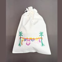 刺しゅう巾着Ｍ／ランジェリー柄