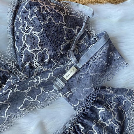 Numéro5  gray × white flower【T-0283】