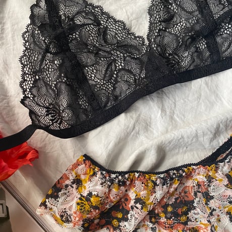 black bralette × flower print Tshort【T-0447】