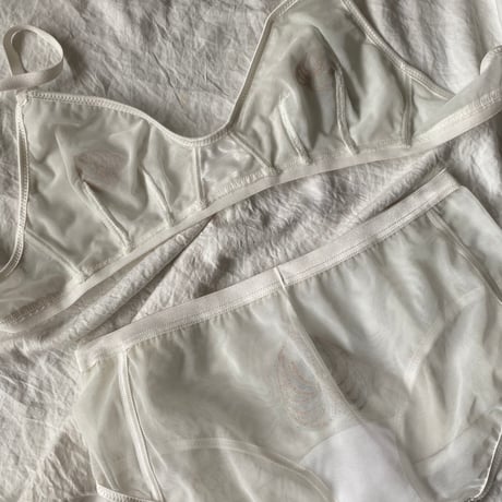 sample leaf bralette white