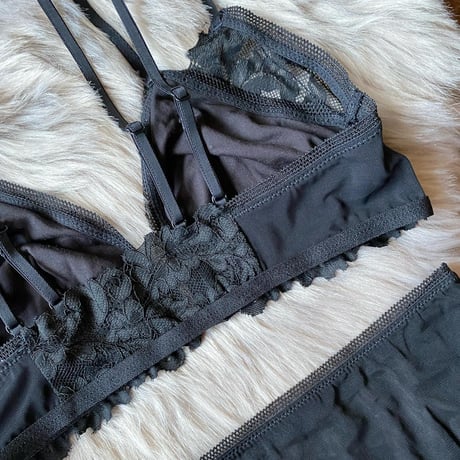 裏地付きfront hook bralette  black【A-0031-BK】