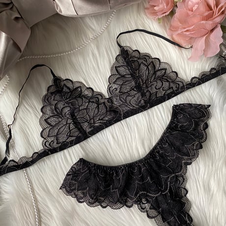 cheerful black【T-0681】