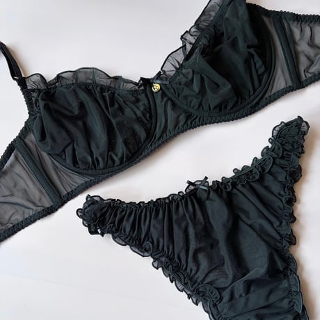 momo black【J-0014】