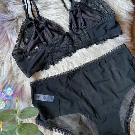 裏地付きfront hook bralette  black【A-0031-BK】