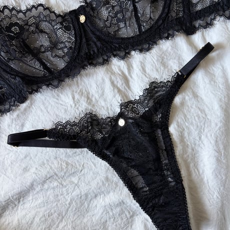 moon black【J-0013】