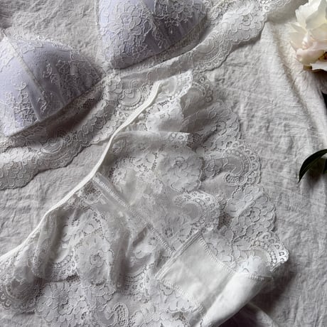 white rose bralette・shorts