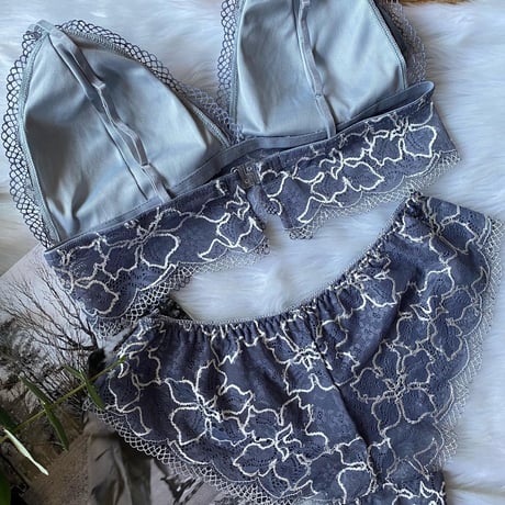 Numéro5  gray × white flower【T-0283】
