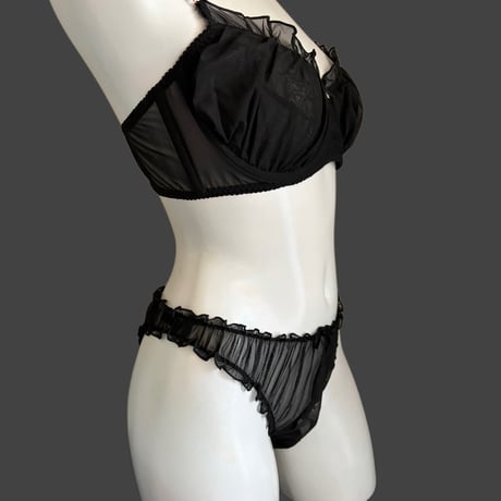 momo black【J-0014】