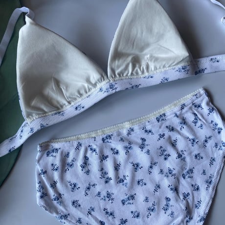 white × blue flower bralette set   【 H-0010】