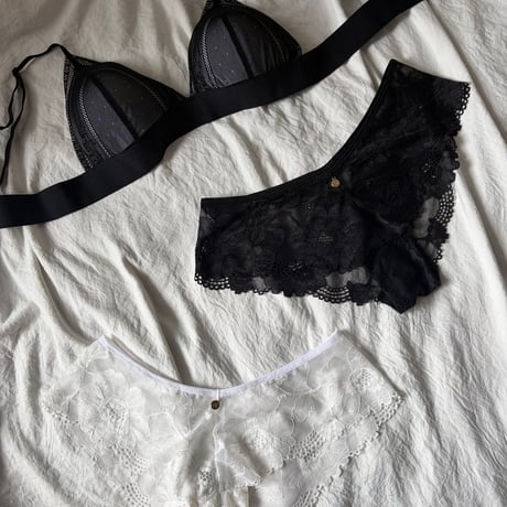 J flower lace panty