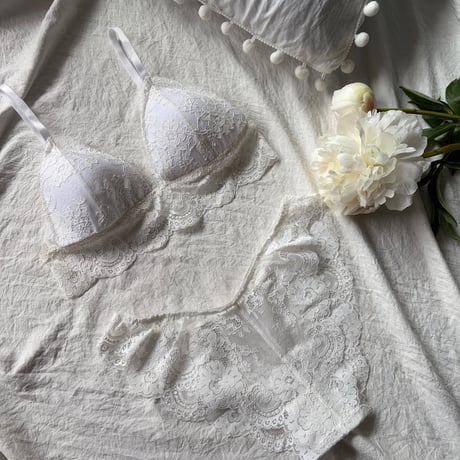 white rose bralette・shorts