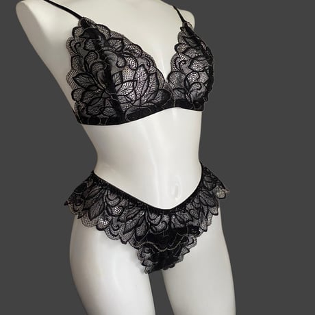cheerful black【T-0681】