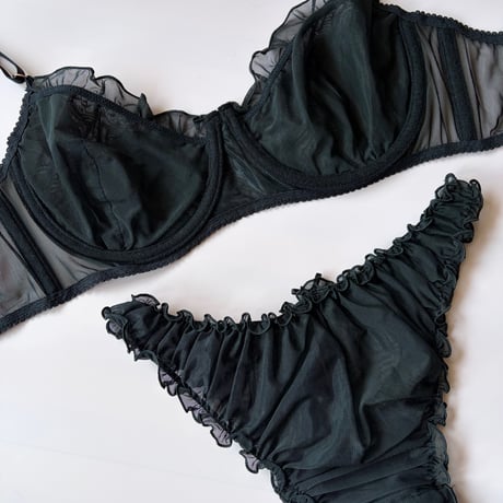 momo black【J-0014】