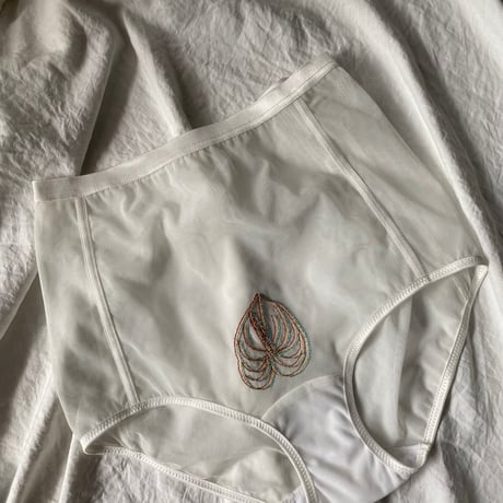 sample leaf high shorts white