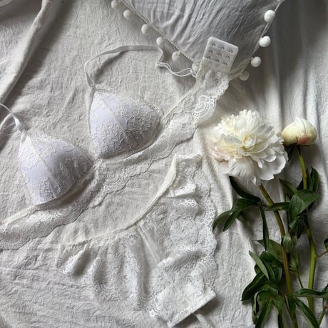 white rose bralette・shorts