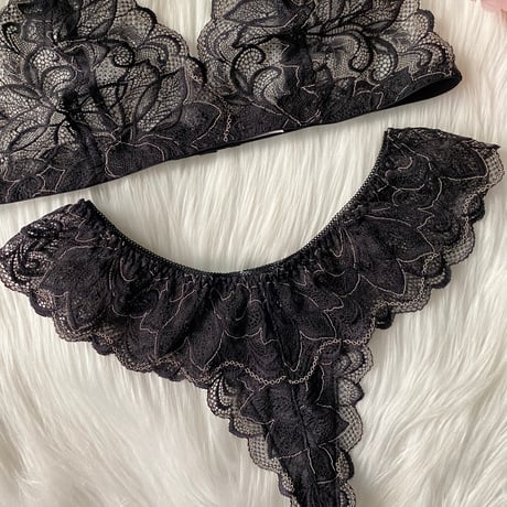cheerful black【T-0681】