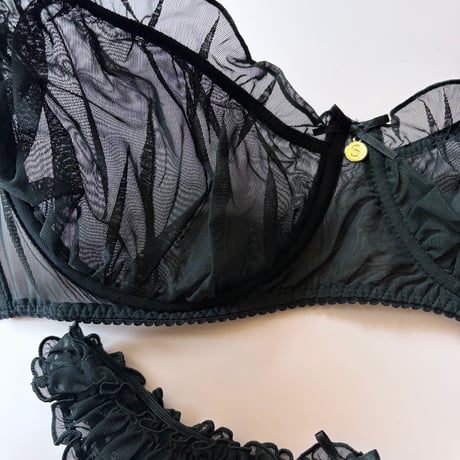 momo black【J-0014】
