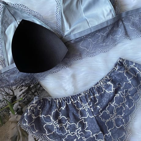 Numéro5  gray × white flower【T-0283】