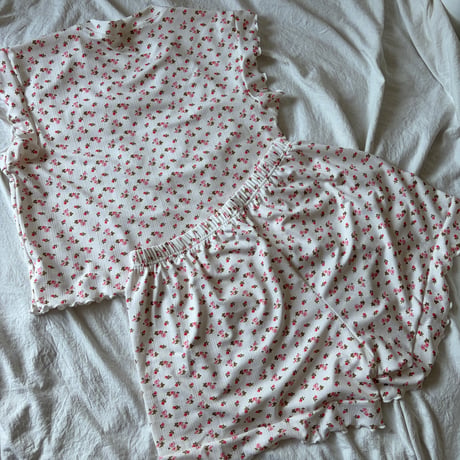 ivory flower pajamas