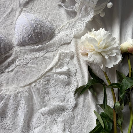 white rose bralette・shorts