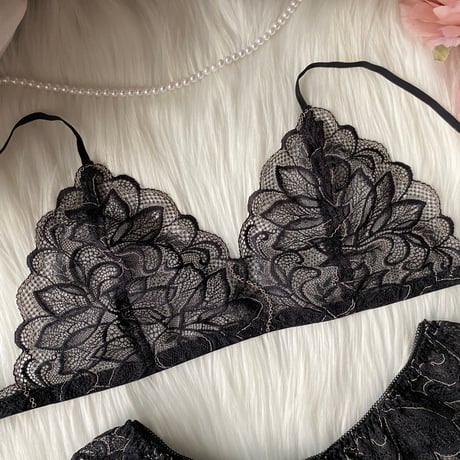 cheerful black【T-0681】