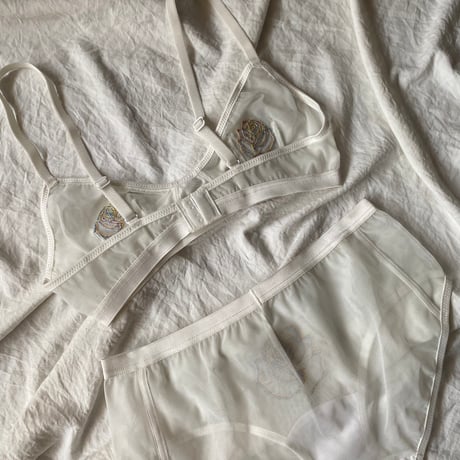 sample rose bralette white