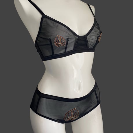 sample leaf bralette black